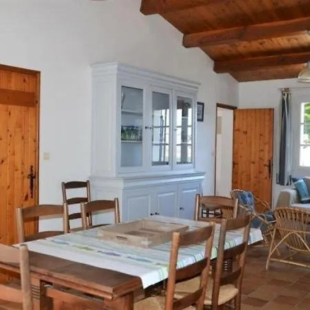 House 9 Personnes Maison De Personnes A L'epine Sur Noirmoutier Pour 8 Personnes. Ferienhaus *
